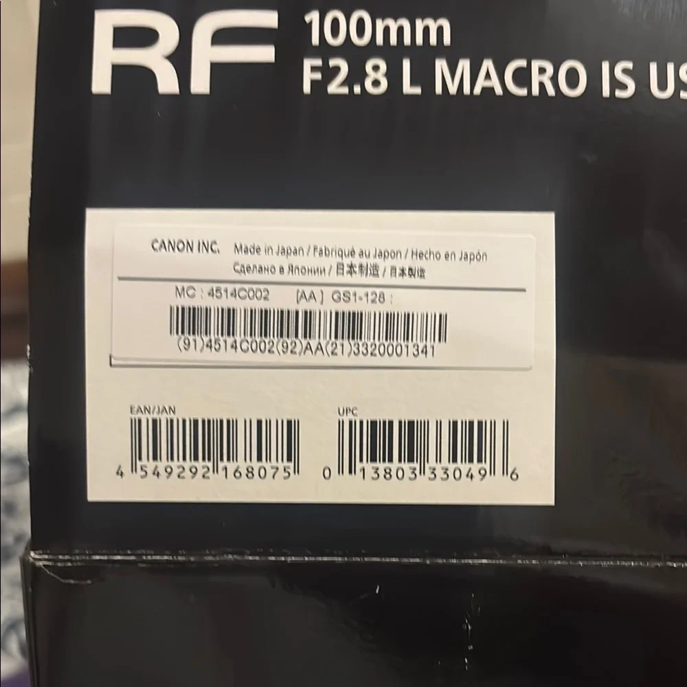 Canon RF 100mm F2.8 L Macro Lens - Black